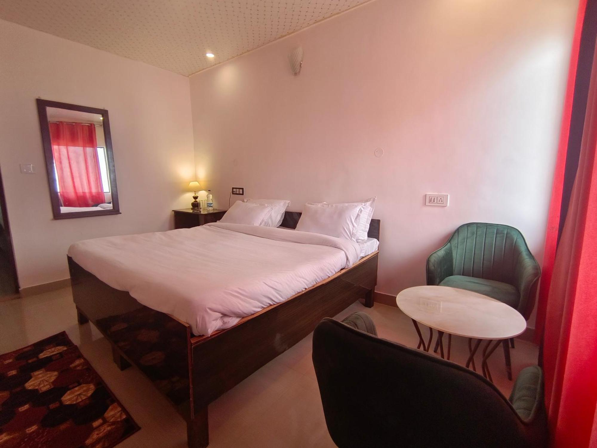 Haut Monde King'S Paradise Resort Kanatal Exterior photo